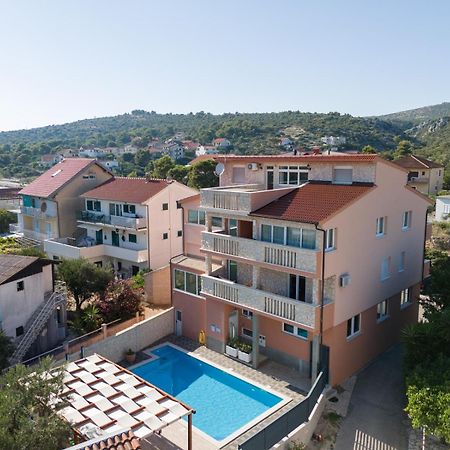 Apartments Villa Monique Rogoznica  Luaran gambar